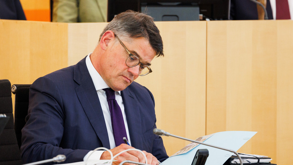 Der hessische Ministerpräsident Boris Rhein will mehr Fachkräfte aus Vietnam.