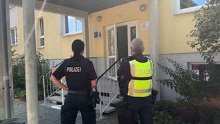 Mitten im Büro: Mann bedroht Jugendamts-Mitarbeiterin und legt Feuer