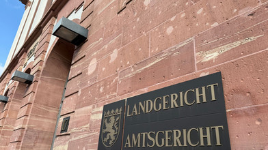 Mann aus Nidderau wegen Mord angeklagt: Nachbarin zu laut?