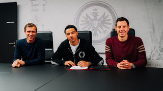 Eintracht Frankfurt holt Stürmer Ekitiké aus Paris