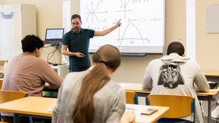 Schule statt Schwimmbad: Ferien - Lerncamps  in Hessen sind gefragt