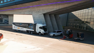 Meilenstein für die BMW Group Transportlogistik - Volle Kraft voraus mit den ersten Wasserstoff-Lkw_de