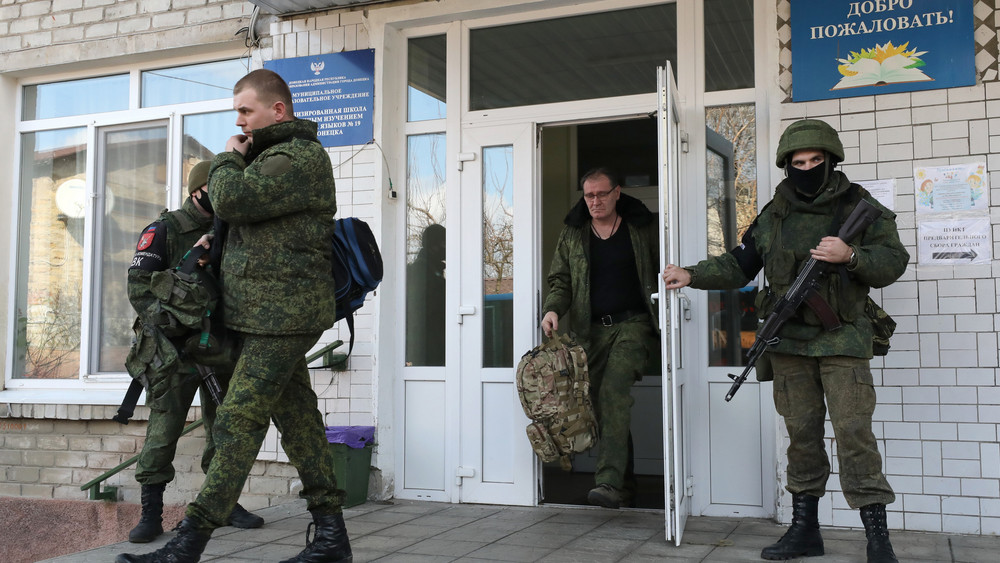Ein Rekrutierungsbüro der russischen Streitkräfte. Viele Russen wollen offenbar nicht gegen die Ukraine in den Krieg ziehen