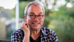 Herborn: Henni Nachtsheim “De Peter kimmt”