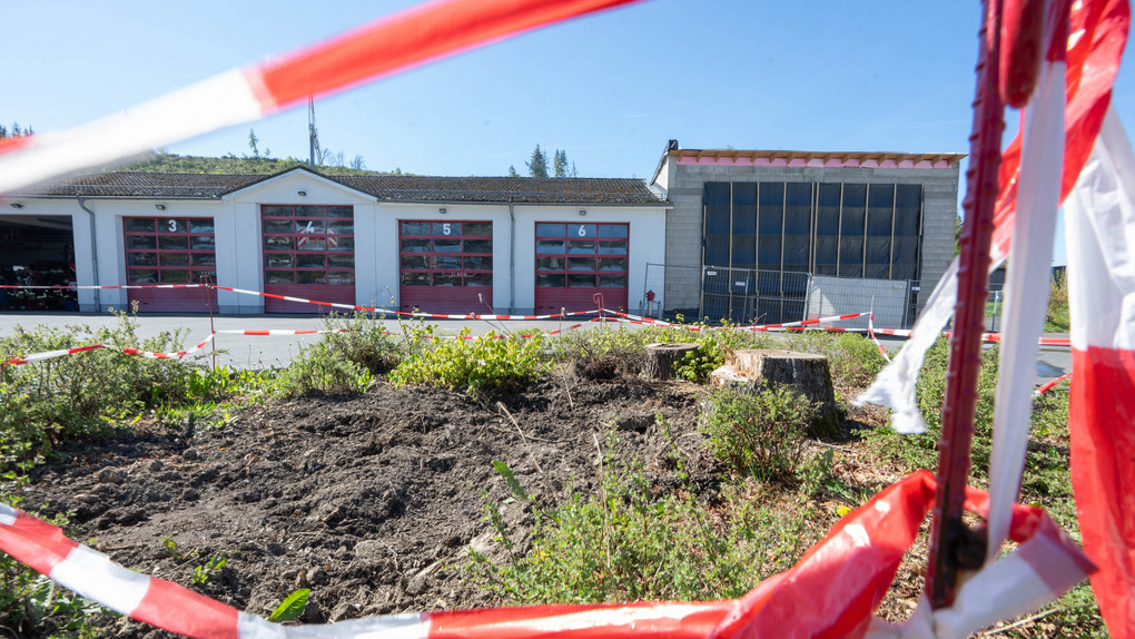 Feuerwehrhaus in Netphen: Das peinliche Problem