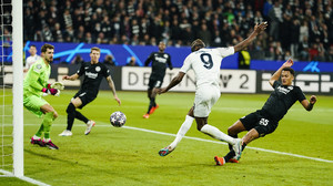 Champions-League-Achtelfinale: Eintracht verliert 0:2 gegen Neapel