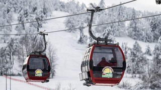 Schnee in Willingen: Rodler freut's, Skifahrer brauchen noch Geduld