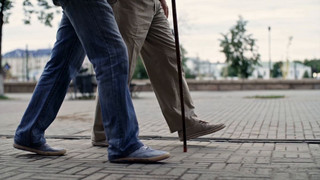 Streit um Rentenalter – an Beitragsjahre koppeln?