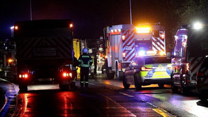 Lkw quer über A4 - Vollsperrung am frühen Morgen