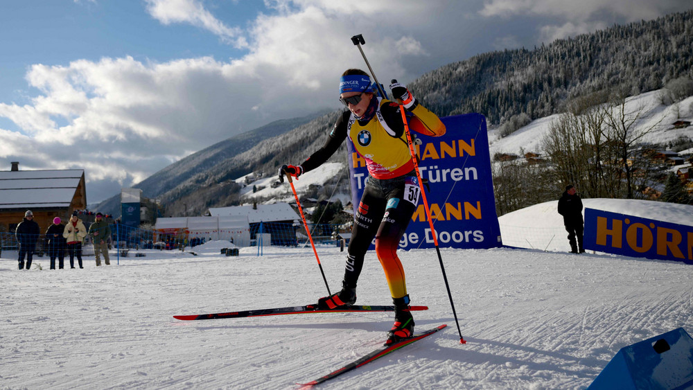 Franziska Preuß läuft in Le Grand-Bornand ihrem nächstem Sieg entgegen.