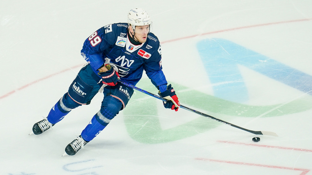 Kassel-Neuzugang David Wolf. Hier noch im Trikot der Adler Mannheim.