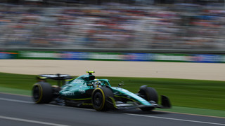Formel 1: Vettel scheidet in Melbourne vorzeitig aus