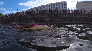 Schwimmende Demo in Berlin: Hunderte protestieren gegen Badeverbot in Spree 