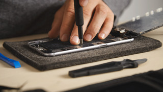 Länger Updates, leichter zu reparieren: Neue EU-Regeln für Smartphones