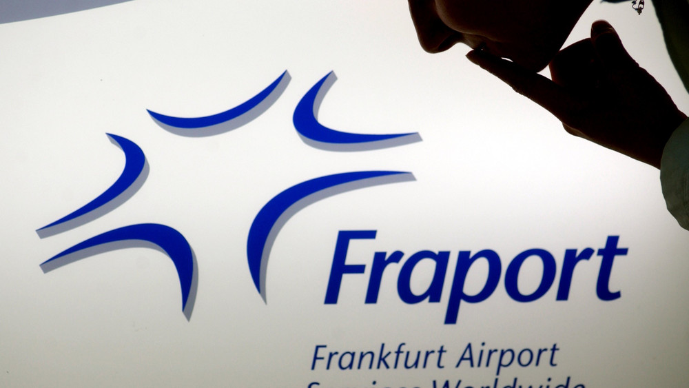 Der Fraport-Konzern hat sein Ergebnis im ersten Quartal deutlich verbessert.