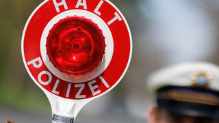 Lkw-Fahrer nach fast 20 Stunden in Haiger gestoppt