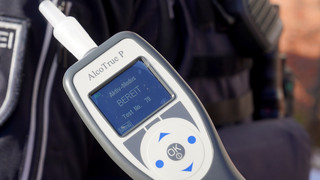 Mit 3,5 Promille unterwegs: Autofahrer bei Hofheim gestoppt