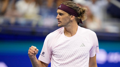 Alexander Zverev zittert sich in zweite Runde der US Open