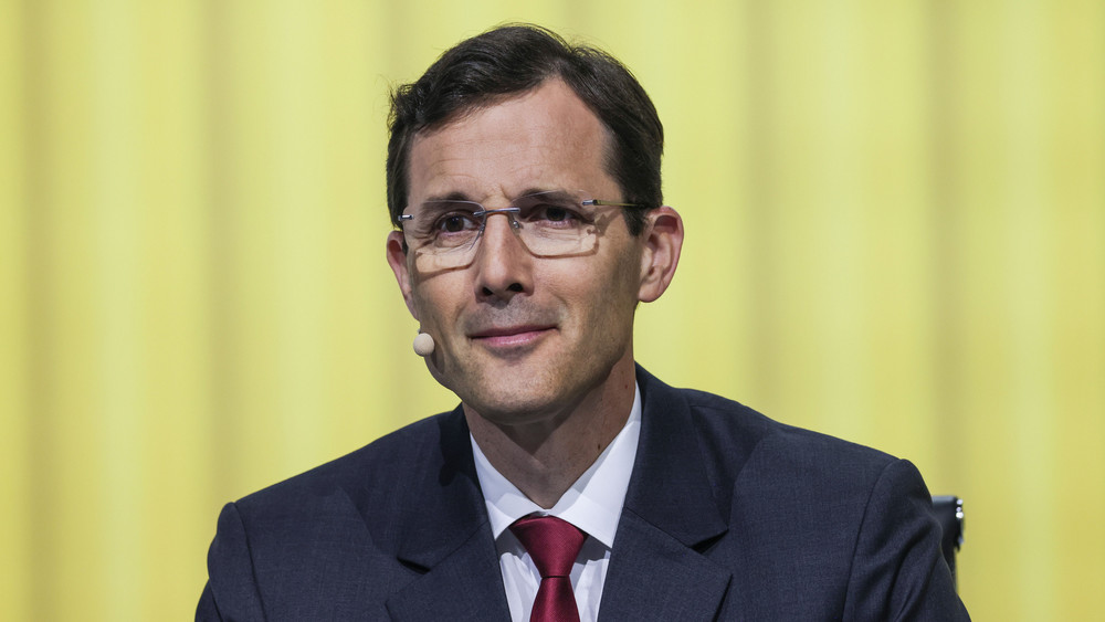 DHL Group-Vorstandsvorsitzender und "Überflieger": Tobias Meyer. Ein Segelflug über ein Anfang des Jahres erstandenes Areal in Alsfeld brachte ihn auf eine Idee. 
