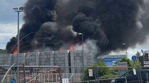 Wegen Gasflasche im Müll - zwei Verletzte bei Brand in Wächtersbach