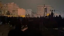 Proteste im Iran gehen weiter - Trump will Demonstrierenden "helfen"