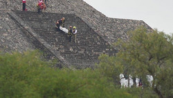 Mexiko-Stadt: Video zeigt Bewaffneten, der auf Touristen an Teotihuacán-Pyramiden schießt