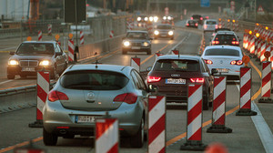 Millionen für Hessens Autobahnen - Brücken im Fokus