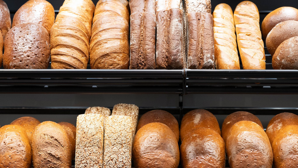 Die Großbäckerei der Rewe-Gruppe in Frankfurt soll geschlossen werden. (Symbolbild)