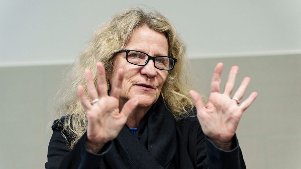 Stadt Frankfurt stellt umgebauten Drogen-Konsumraum vor