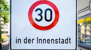 Tempo 30 und 40 in Wiesbaden: Jetzt geht es los