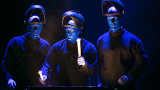 Blue Man Group begeistert Frankfurt: Spektakel der Sinne