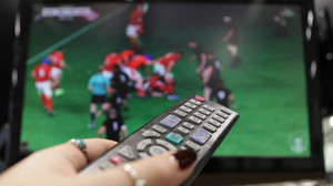 Vor Weihnachten: TVs und Handys deutlich billiger