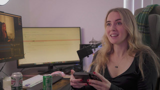 Seit fast 5 Jahren ununterbrochen live: Der Alltag von Dauerstreamerin Emily