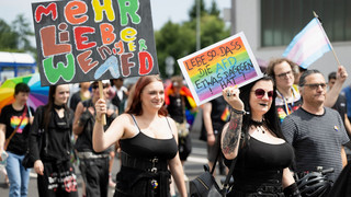 Schwarz statt bunt CSD in Schlüchtern zeigt stärke
