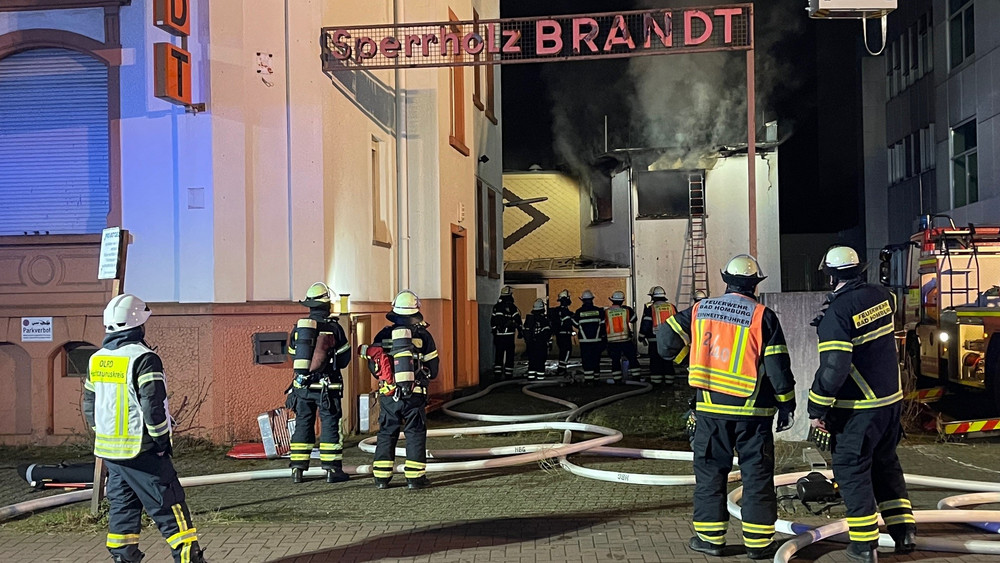 Hoher Schaden bei einem Feuer in Bad Homburg.