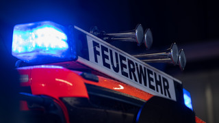 Feuer in Wiesbaden-Dotzheim: 50.000 Euro Schaden - Straße vollgesperrt