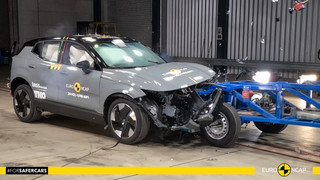 Vollelektrischer Volvo EX30 erzielt Bestnote von fünf Sternen im Euro NCAP Crashtest