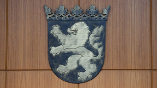 Prozessbeginn in Frankfurt: Heißer Öl-Angriff auf schlafende Freundin