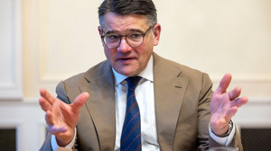 Neujahresansprache 2026: Rhein wirbt für neue Debattenkultur