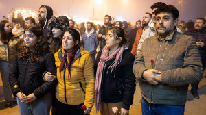 Erdbeben-Gedenken in Türkei & Syrien: 53.000 Opfer betrauert