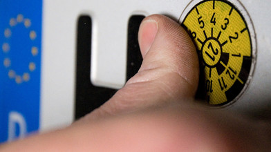 10 Jahre ohne TÜV: Polizei entdeckt auffälliges Kennzeichen