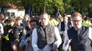 9 Uhr morgens: Erste Gäste stürmen Münchner Oktoberfest