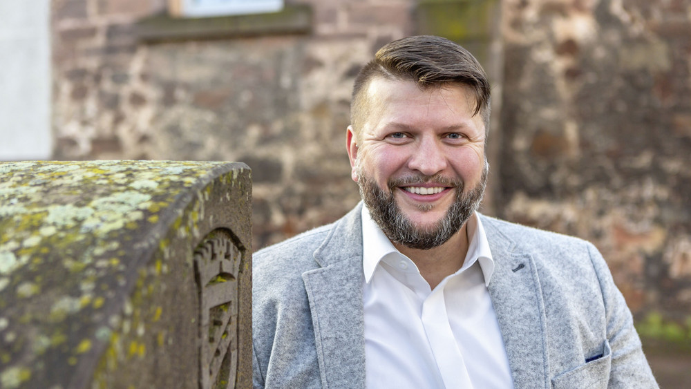 Jürgen Laurinat (46, FDP), lebt mit seiner Frau und seinem Sohn in Schlitz.