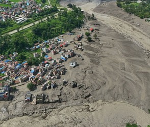 Polizei: Mindestens 157 Tote nach Sturzflut in Nepal