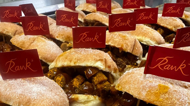 Nidda: Stadtbäckerei Rank verkauft Currywurst-Kreppel