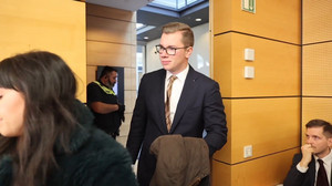 Geldwäsche und Nötigung: Gericht verhängt Geldstrafe für AFD-Mann Halemba