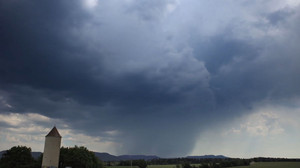 Schwere Gewitter, Starkregen und großer Hagel: Am Freitag drohen schwere Unwetter