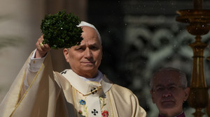 Erste Ostermesse für Papst Leo: Friedensbotschaft im Vatikan