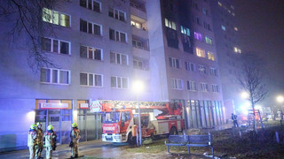 Flammeninferno in Berlin: Kind stirbt bei Hochhaus-Brand