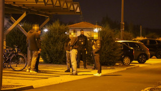 Vier Jugendliche am Bahnhof Neuhof ausgeraubt